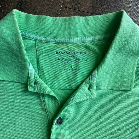 Banana Republic Bright Green Polo | L - Picture 3 of 6